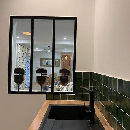 Maison Porte Du Bouchon : Jacuzzi Spa Privatif !