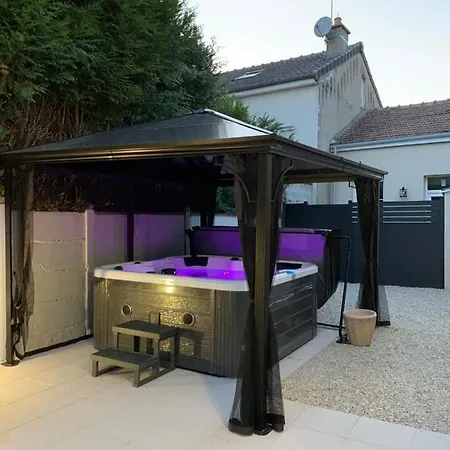 Maison Porte Du Bouchon : Jacuzzi Spa Privatif ! * Troyes
